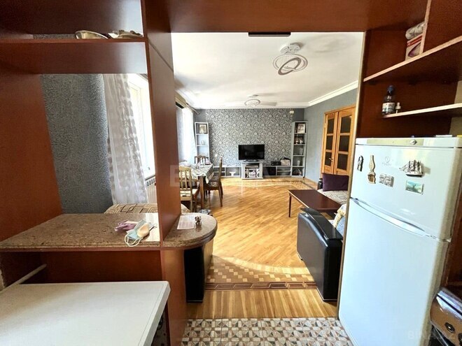 Satılır 5 otaqlı köhnə tikili 130 m², Azadlıq Prospekti m., photo 12 from 17