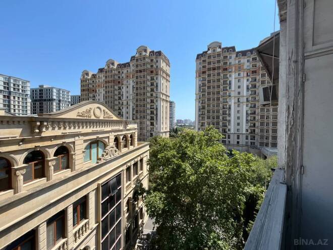 Satılır 2 otaqlı köhnə tikili 48 m², Gənclik m., photo 1 from 12