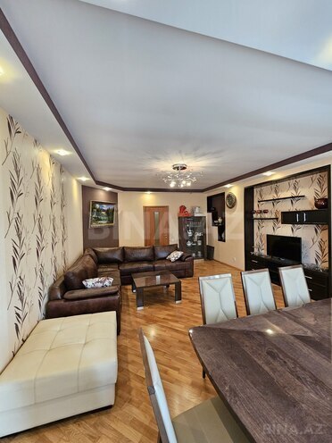 Продаётся 3-комн. новостройка 133 м², м. Низами, photo 1 from 14