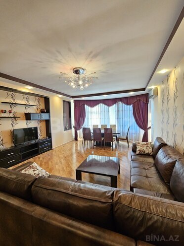 Продаётся 3-комн. новостройка 133 м², м. Низами, photo 4 from 14
