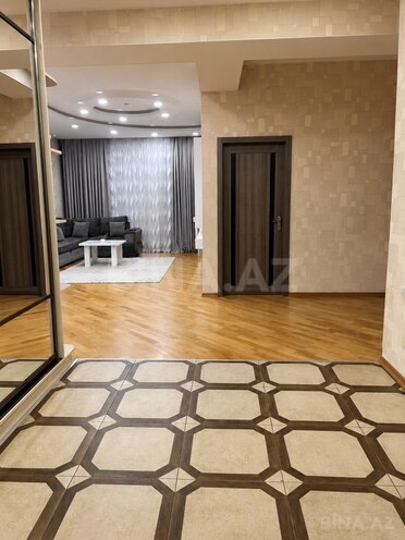 Сдаётся 3-комн. новостройка 100 м², м. Нефтчиляр, photo 8 from 12