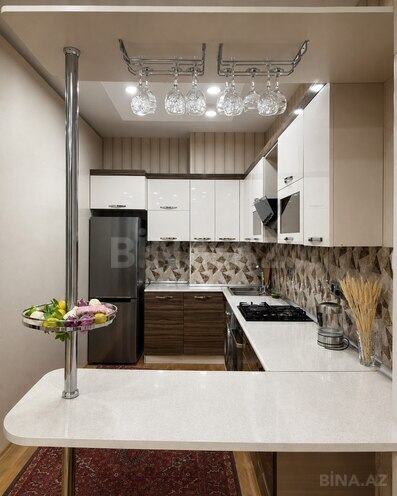 Сдаётся 3-комн. новостройка 100 м², м. Нефтчиляр, photo 9 from 12