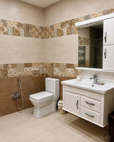 Сдаётся 3-комн. новостройка 100 м², м. Нефтчиляр, photo 10 from 12