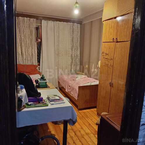 Satılır 3 otaqlı köhnə tikili 70 m², Xalqlar Dostluğu m., photo 4 from 10