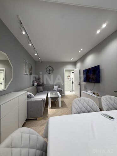Продаётся 3-комн. вторичка 70 м², м. Нефтчиляр, photo 3 from 23