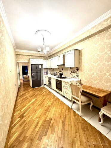 Продаётся 4-комн. новостройка 165 м², м. Кара Караев, photo 9 from 15