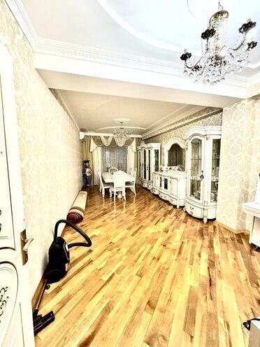 Продаётся 4-комн. новостройка 165 м², м. Кара Караев, photo 4 from 15