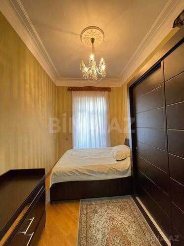 Satılır 4 otaqlı köhnə tikili 120 m², Nizami m., photo 11 from 32