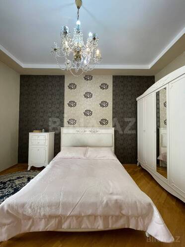 Satılır 4 otaqlı köhnə tikili 120 m², Nizami m., photo 9 from 32