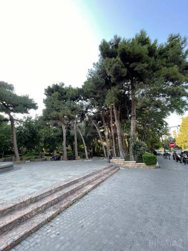 Satılır 4 otaqlı köhnə tikili 120 m², Nizami m., photo 30 from 32