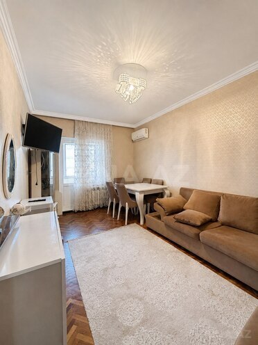 Сдаётся 3-комн. вторичка 75 м², м. Иншаатчылар, photo 1 from 16