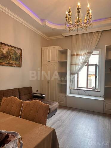 Продаётся 2-комн. вторичка 50 м², пос. Ени Сураханы, photo 1 from 7