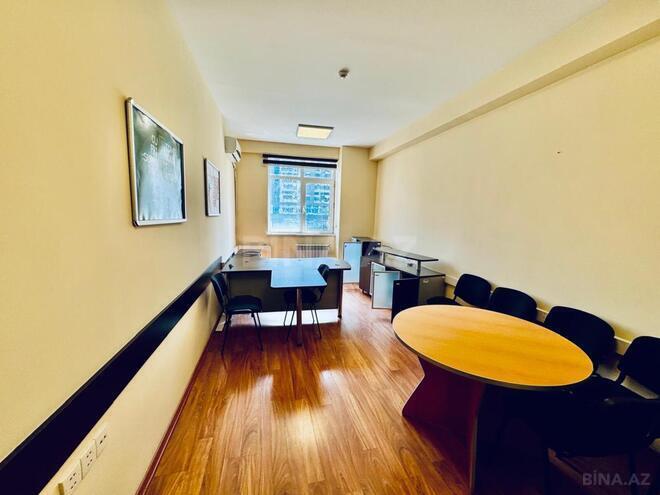 İcarəyə verilir 20 otaqlı ofis 820 m², 28 May m., photo 25 from 28