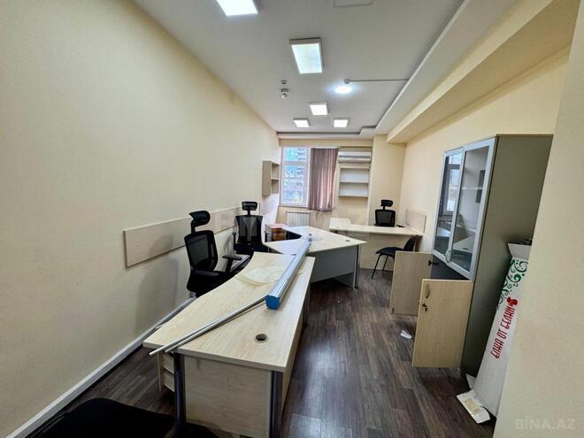 İcarəyə verilir 20 otaqlı ofis 820 m², 28 May m., photo 23 from 28