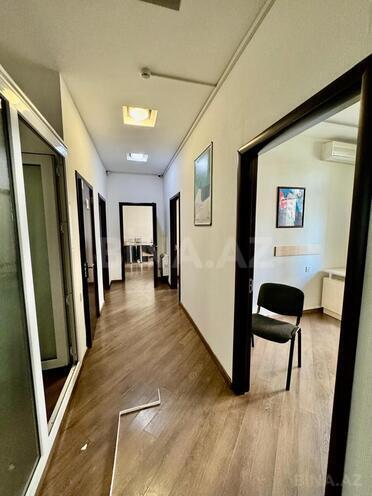 İcarəyə verilir 20 otaqlı ofis 820 m², 28 May m., photo 5 from 28