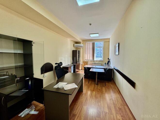 İcarəyə verilir 20 otaqlı ofis 820 m², 28 May m., photo 20 from 28