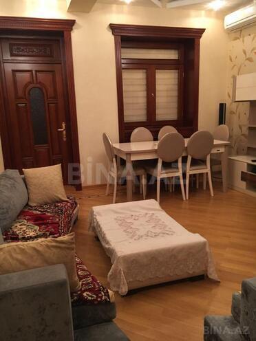 Сдаётся 3-комн. вторичка 80 м², м. Нариман Нариманов, photo 1 from 20