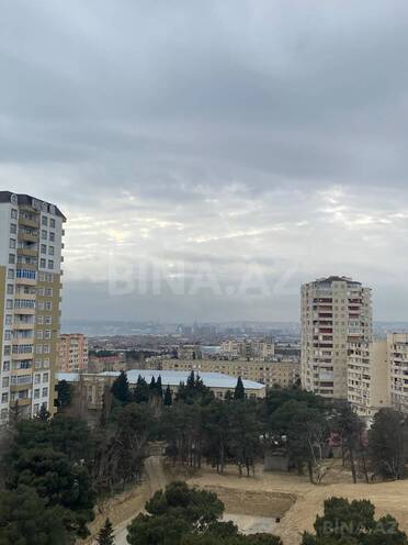 Satılır 2 otaqlı köhnə tikili 58 m², Xalqlar Dostluğu m., photo 1 from 12