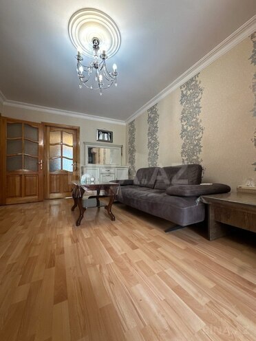 Продаётся 2-комн. вторичка 55 м², м. Элмляр Академиясы, photo 4 from 22
