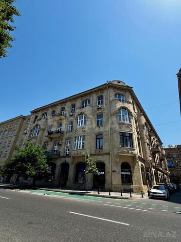 İcarəyə verilir 2 otaqlı köhnə tikili 70 m², Sahil m., photo 1 from 23