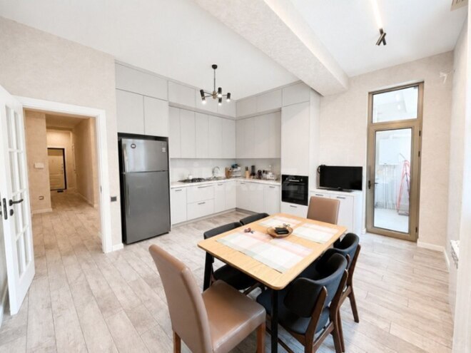 Продаётся 3-комн. новостройка 130 м², м. Элмляр Академиясы, photo 1 from 14