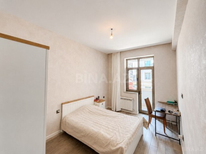 Продаётся 3-комн. новостройка 130 м², м. Элмляр Академиясы, photo 5 from 14