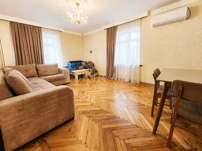 Satılır 3 otaqlı köhnə tikili 55 m², Neftçilər m., photo 1 from 13
