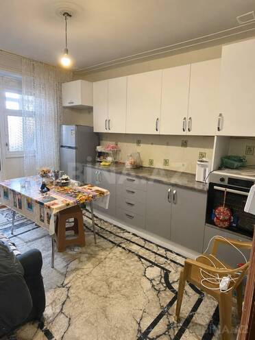 Satılır 2 otaqlı köhnə tikili 55 m², Xalqlar Dostluğu m., photo 4 from 7