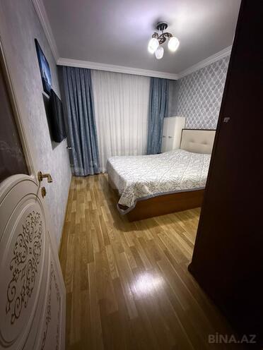 Продаётся 3-комн. вторичка 80 м², м. Ази Асланов, photo 3 from 12