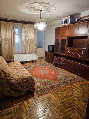 Продаётся 2-комн. вторичка 70 м², м. Элмляр Академиясы, photo 1 from 13