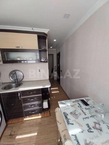 Satılır 3 otaqlı köhnə tikili 75 m², İnşaatçılar m., photo 8 from 10