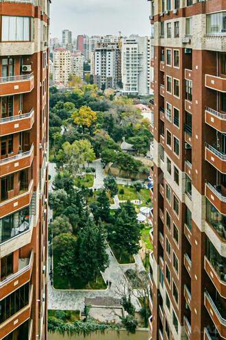 Продаётся 3-комн. новостройка 155 м², м. Низами, photo 1 from 25