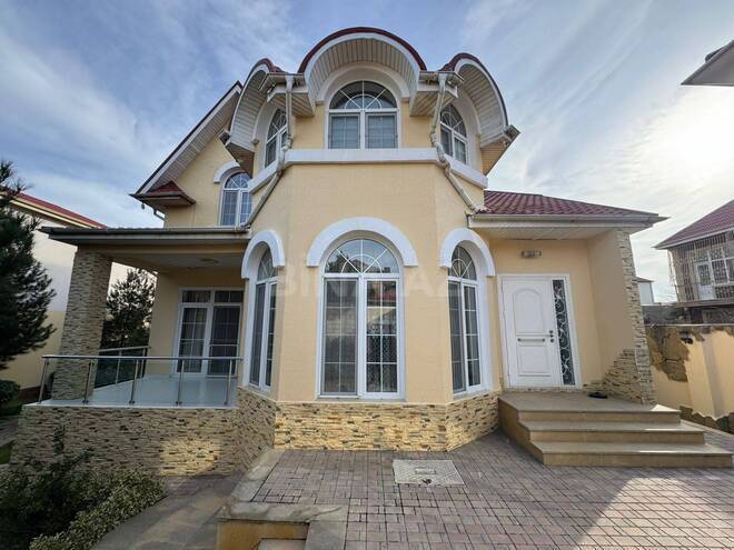Сдаётся 7-комн. дом/дача 450 м², пос. Бадамдар, photo 1 from 25