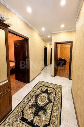 Продаётся 5-комн. вторичка 120 м², м. Нефтчиляр, photo 12 from 13