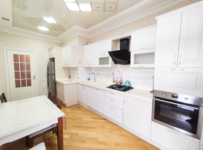 Сдаётся 3-комн. новостройка 120 м², м. Нефтчиляр, photo 3 from 23