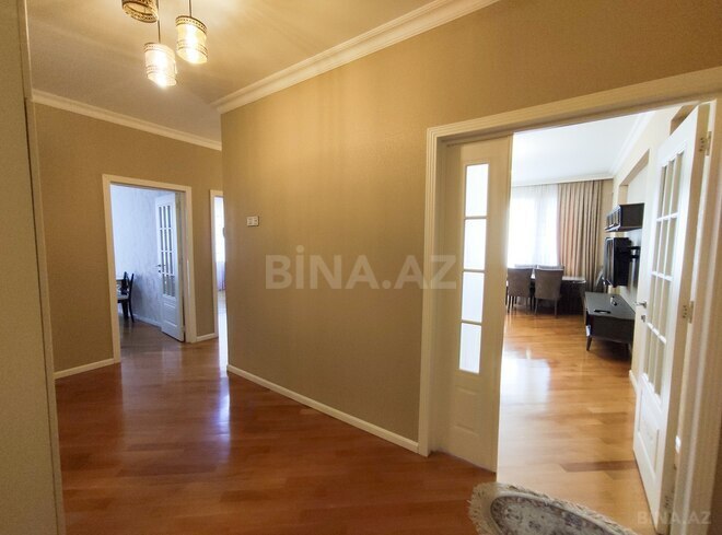 Сдаётся 3-комн. новостройка 120 м², м. Нефтчиляр, photo 17 from 23