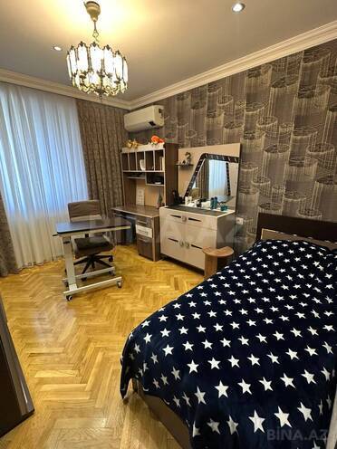 Продаётся 4-комн. вторичка 115 м², м. Кара Караев, photo 12 from 25