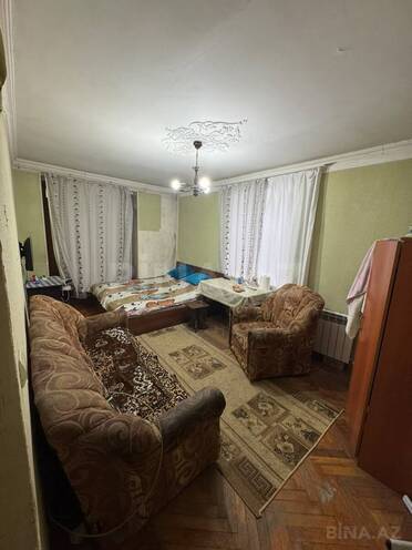 Продаётся 1-комн. вторичка 33 м², м. Нефтчиляр, photo 1 from 15