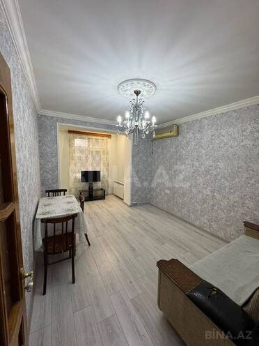 Satılır 2 otaqlı köhnə tikili 40 m², Badamdar q., photo 1 from 8