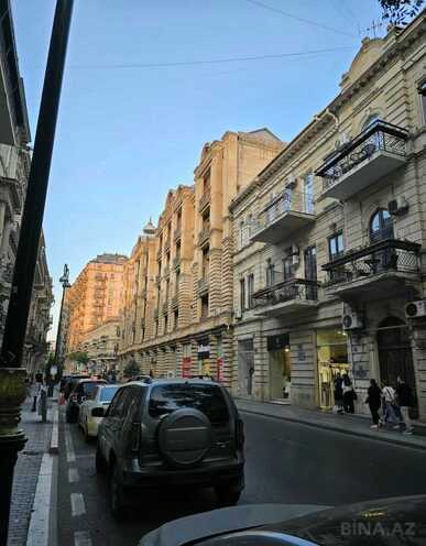 Satılır 1 otaqlı köhnə tikili 30 m², Sahil m., photo 1 from 23