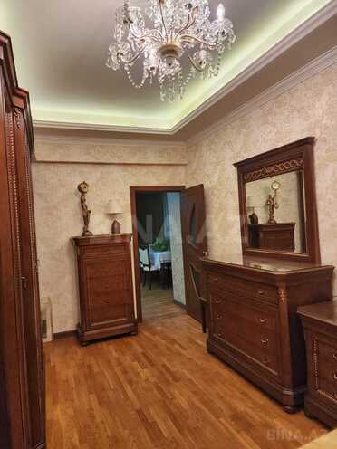 Сдаётся 5-комн. вторичка 210 м², м. Нариман Нариманов, photo 13 from 23