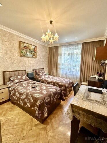 Satılır 4 otaqlı köhnə tikili 120 m², Qara Qarayev m., photo 5 from 13