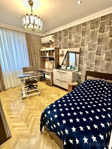 Satılır 4 otaqlı köhnə tikili 120 m², Qara Qarayev m., photo 7 from 13