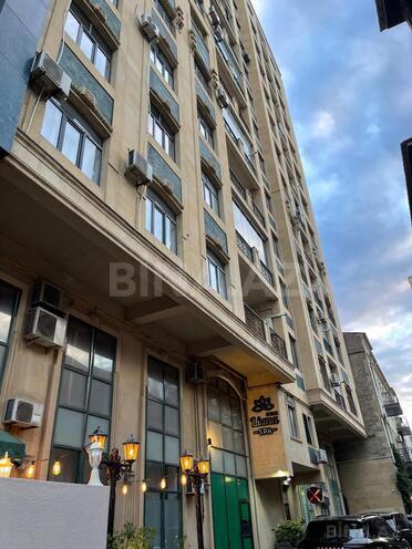 Satılır 4 otaqlı yeni tikili 185 m², Sahil m., photo 1 from 16