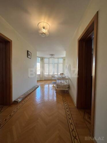 Satılır 8 otaqlı həyət evi/bağ evi 370 m², Qara Qarayev m., photo 12 from 32