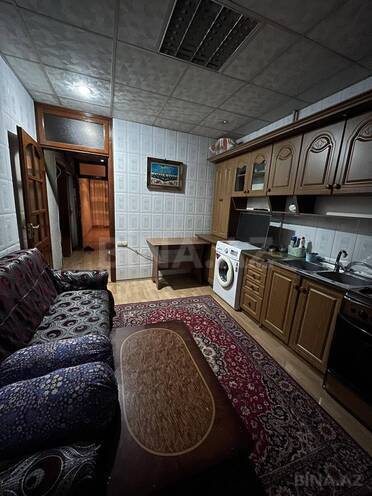 Satılır 2 otaqlı köhnə tikili 65 m², Azadlıq Prospekti m., photo 1 from 14