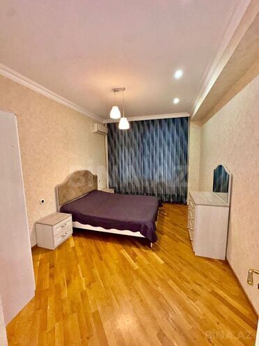 İcarəyə verilir 3 otaqlı yeni tikili 140 m², 28 May m., photo 11 from 18