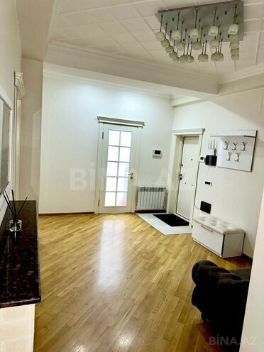 İcarəyə verilir 3 otaqlı yeni tikili 140 m², 28 May m., photo 12 from 18