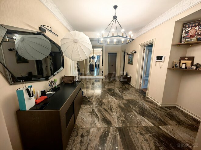 Satılır 4 otaqlı yeni tikili 205 m², 28 May m., photo 27 from 32