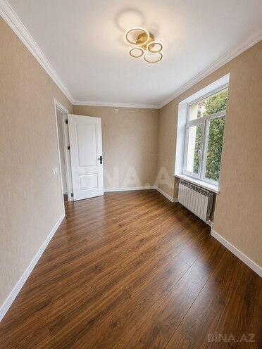 Satılır 2 otaqlı köhnə tikili 55 m², Qara Qarayev m., photo 3 from 10